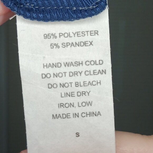 3/$18 or 5/$25 Doe & Rae Blue Tank Top Size Large - Picture 4 of 5